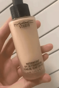 MAC - خافي العيوب Studio Waterweight Concealer (أصلي)